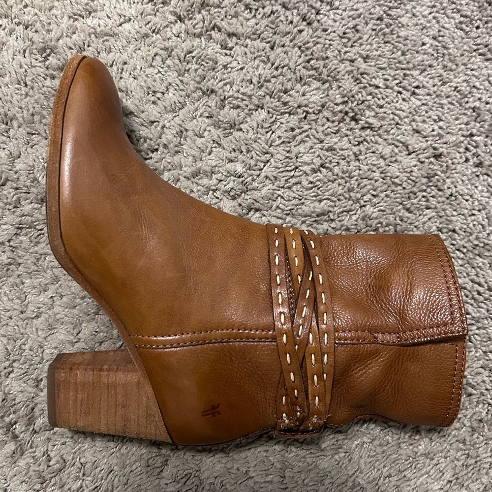 Frye brown leather booties excellent condition size 7 - Picture 10 of 11
